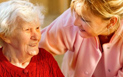 Ayuda a domicilio: en qué consiste y cuáles son sus funciones