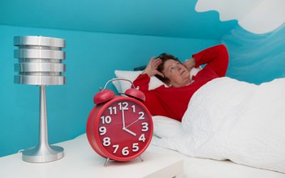 Cuidado de personas mayores: consejos para tratar el insomnio