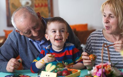 Actividades y asistencia a domicilio para personas mayores en Semana Santa