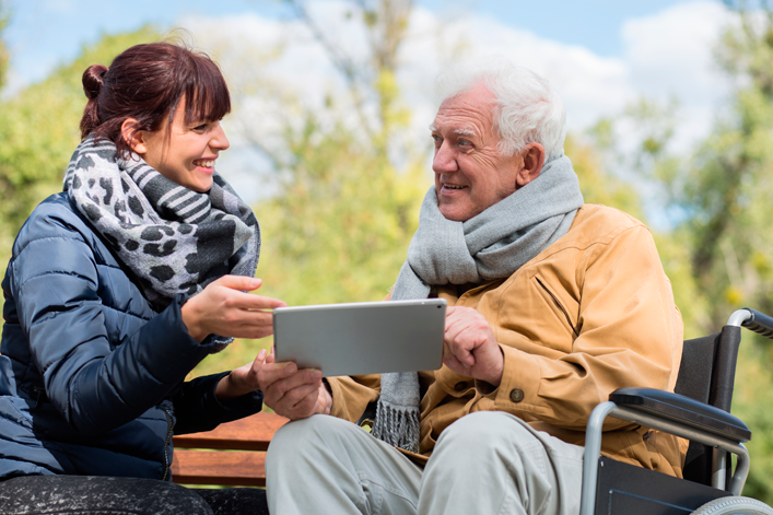 La asistencia a domicilio y la tecnología en la tercera edad