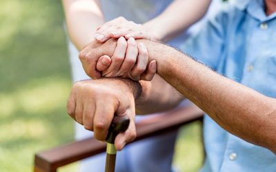 Cuidar enfermos a domicilio: 10 valores imprescindibles sobre el acompañamiento